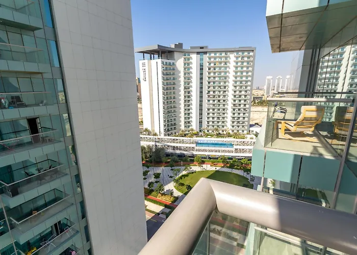 Deluxe One Bedroom Apartment For Rent In Dubai Al Barsha South
